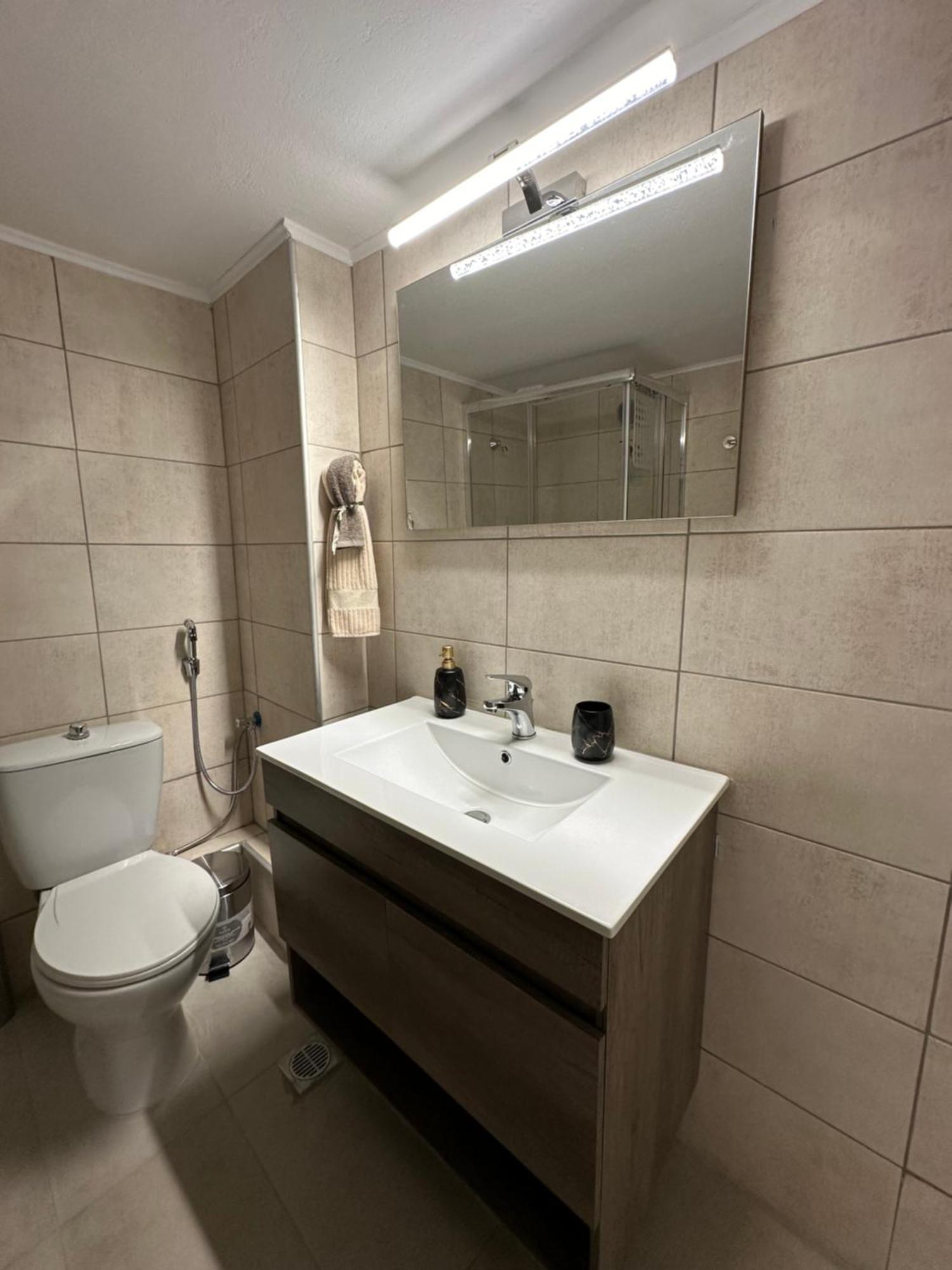 Lux Apartment Next To The Sea Пирея Екстериор снимка